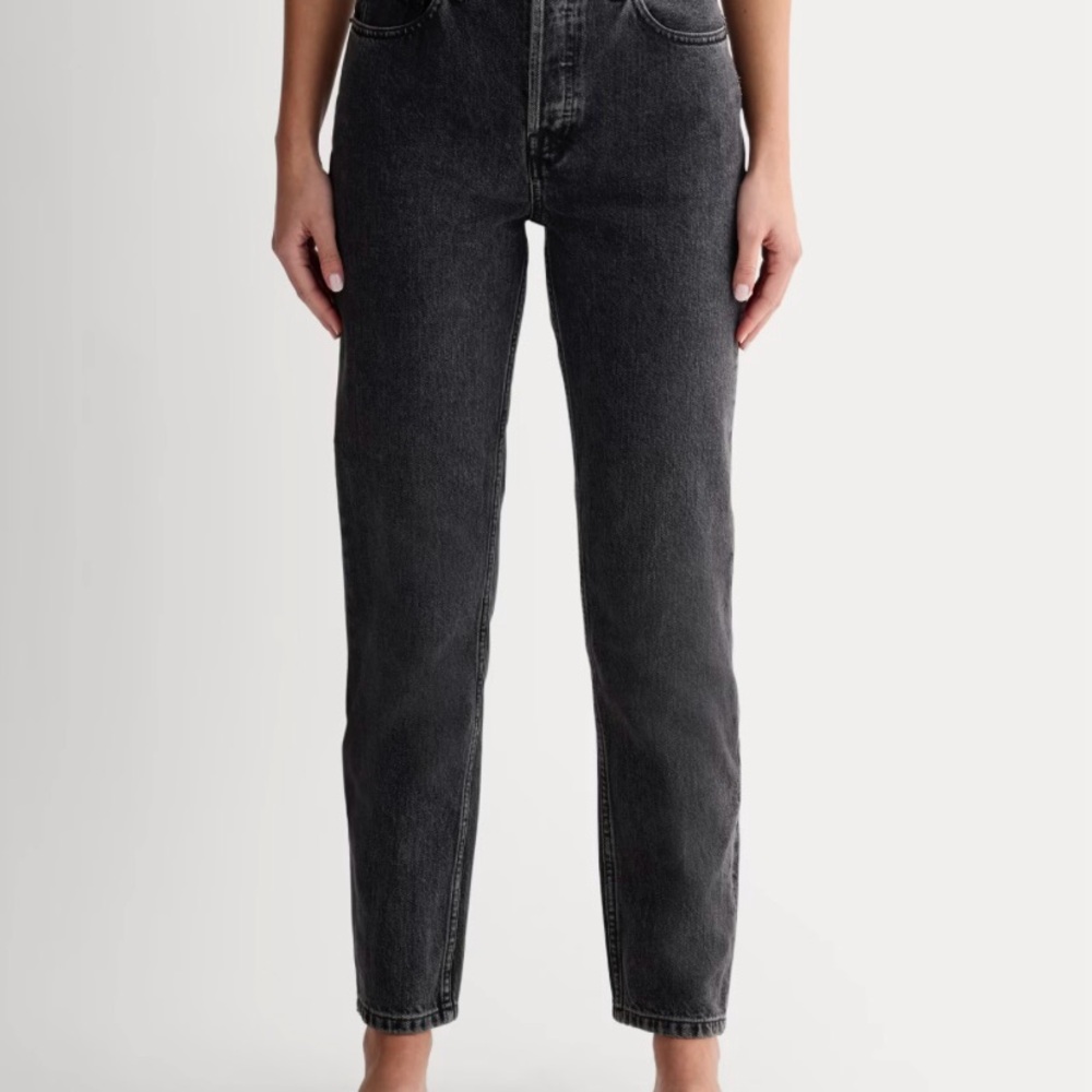 Everlane 90’s cheeky jeans in washed black, size 32, EUC